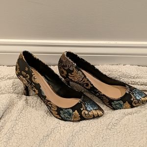 Kelly & Katie brocade embroidered heels!!